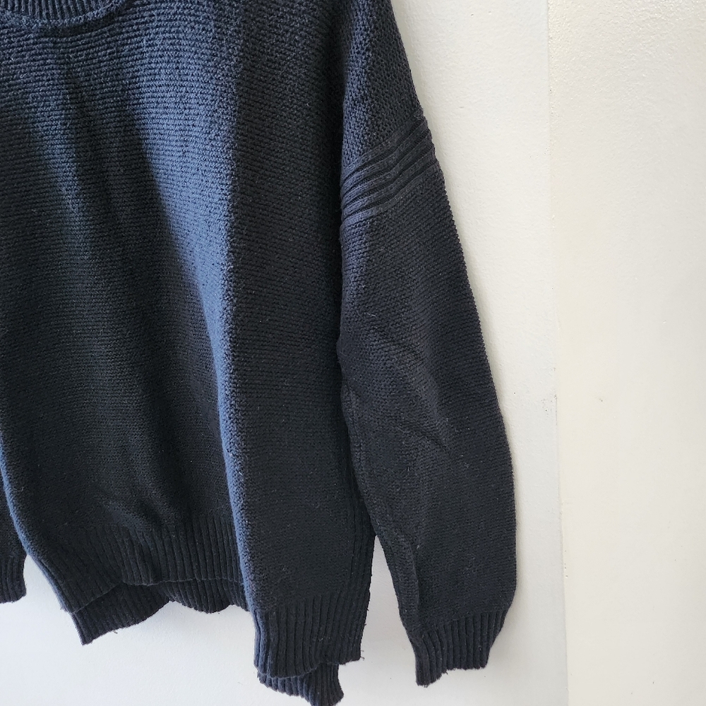 EUC M Ribbed Black Sweater - Picture 4 of 10